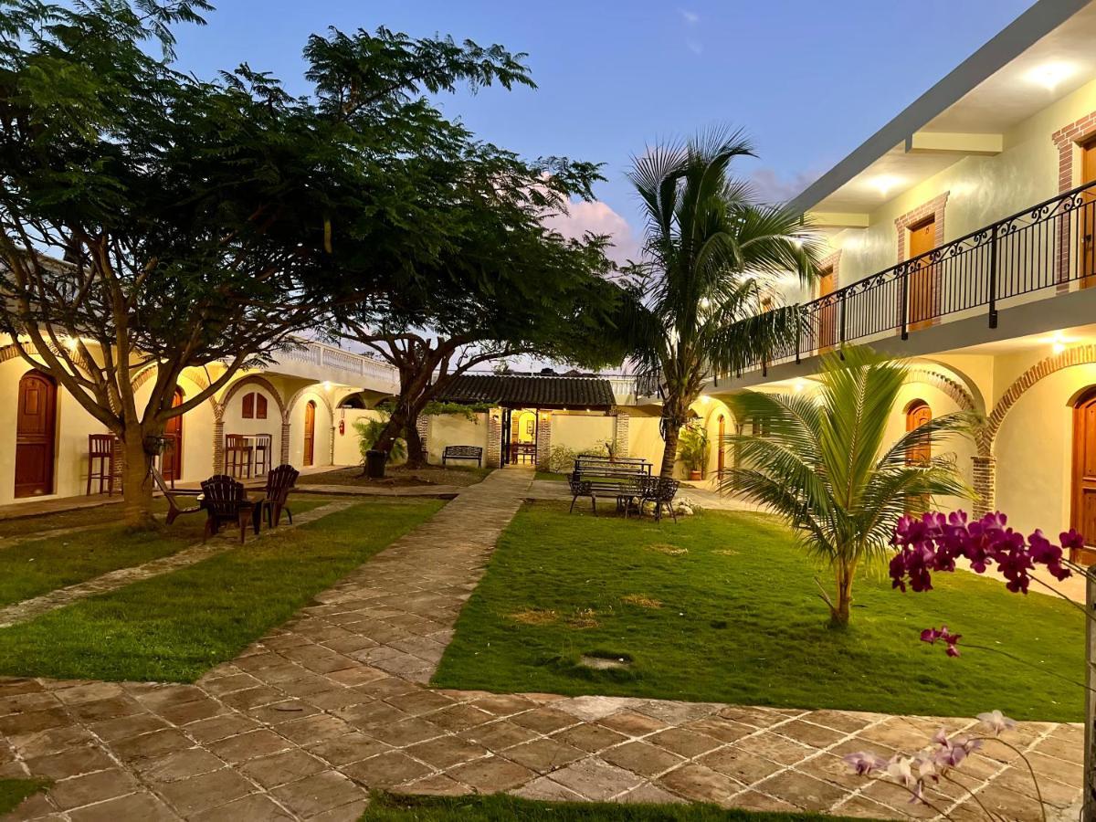 Hotel Yamili 蓬塔卡纳 外观 照片